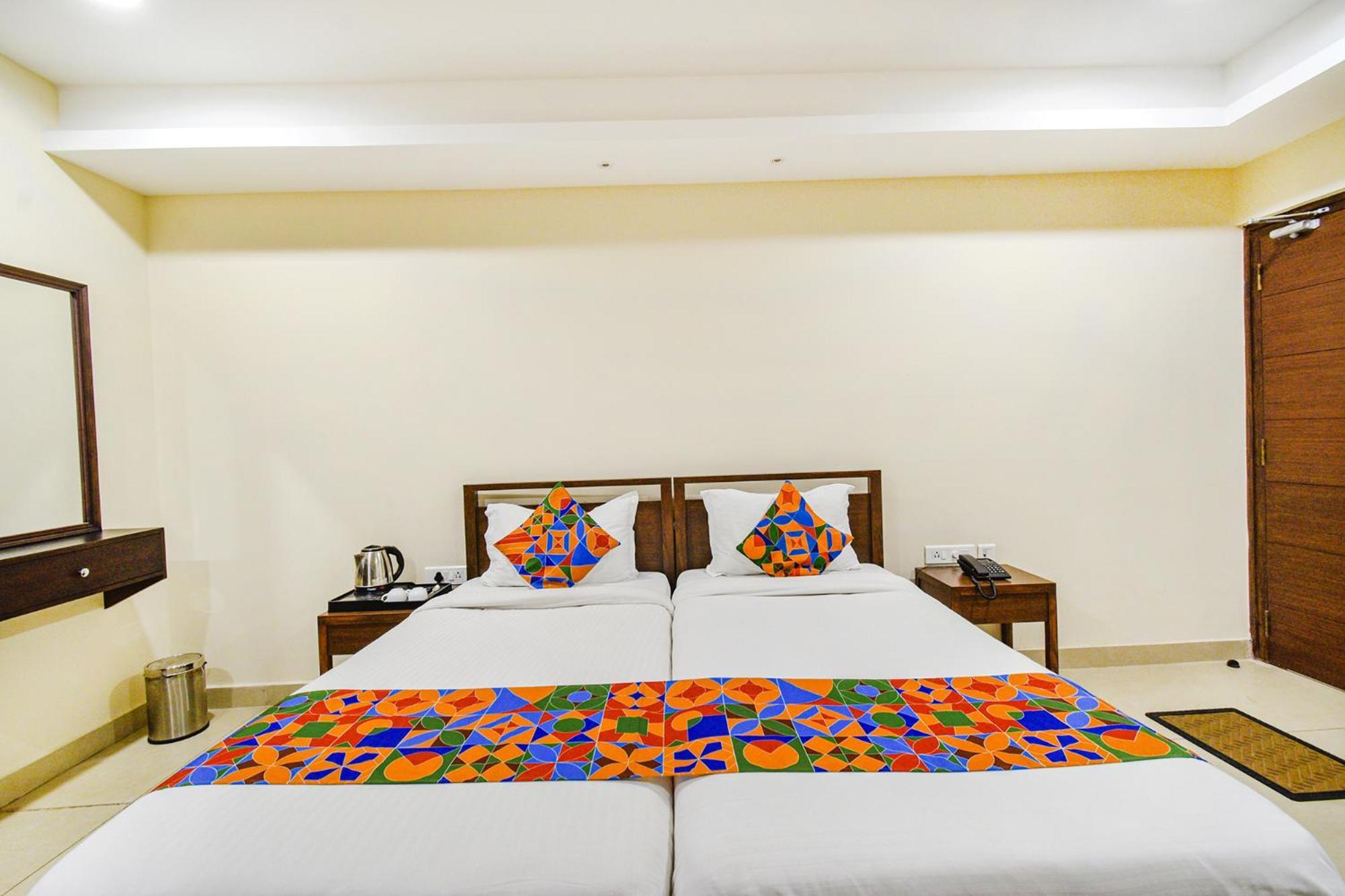 Fabhotel Prime Am Suites - Nr Yashoda Hospitals - Secunderabad Haidarábád Kültér fotó