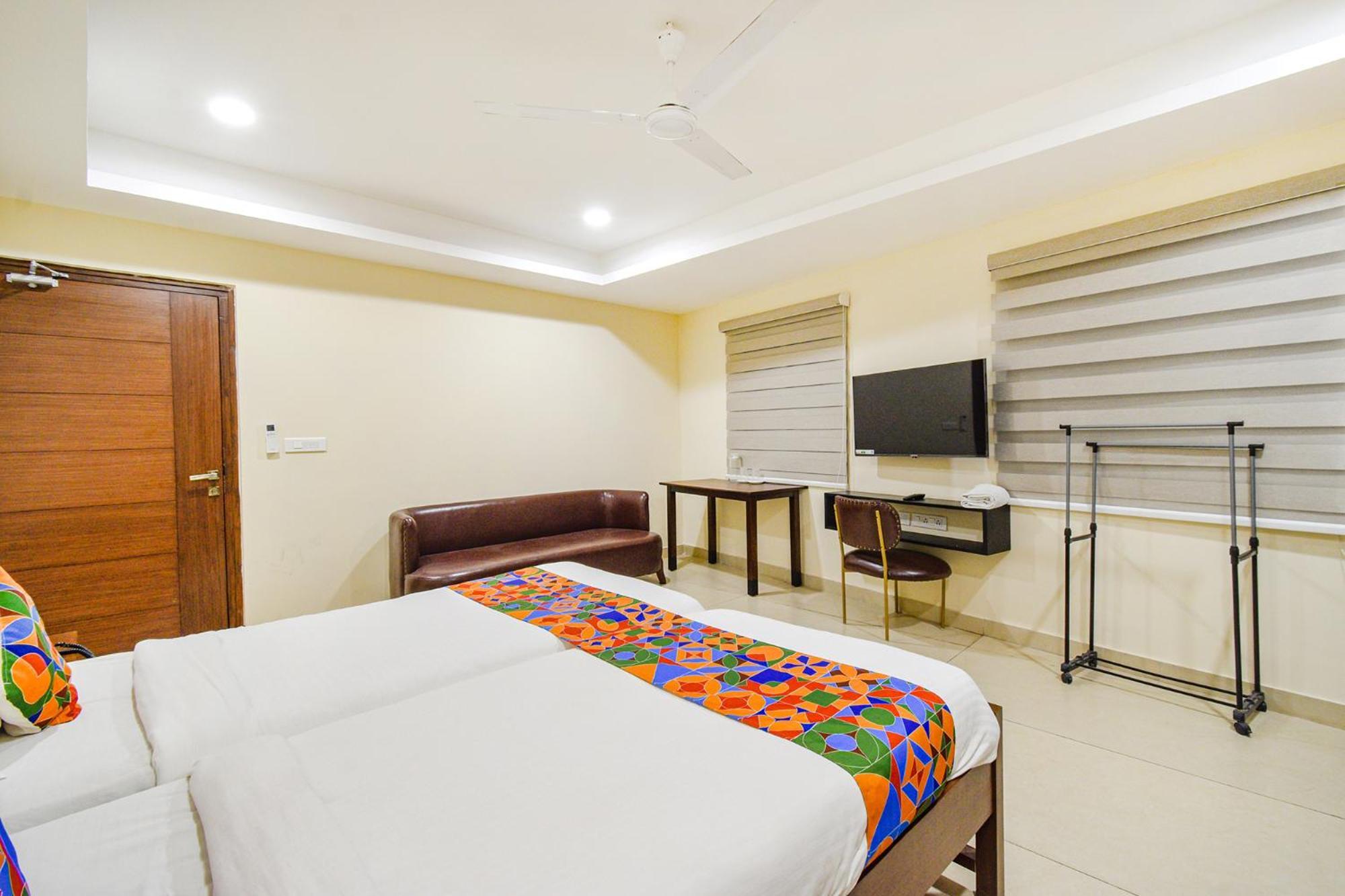 Fabhotel Prime Am Suites - Nr Yashoda Hospitals - Secunderabad Haidarábád Kültér fotó