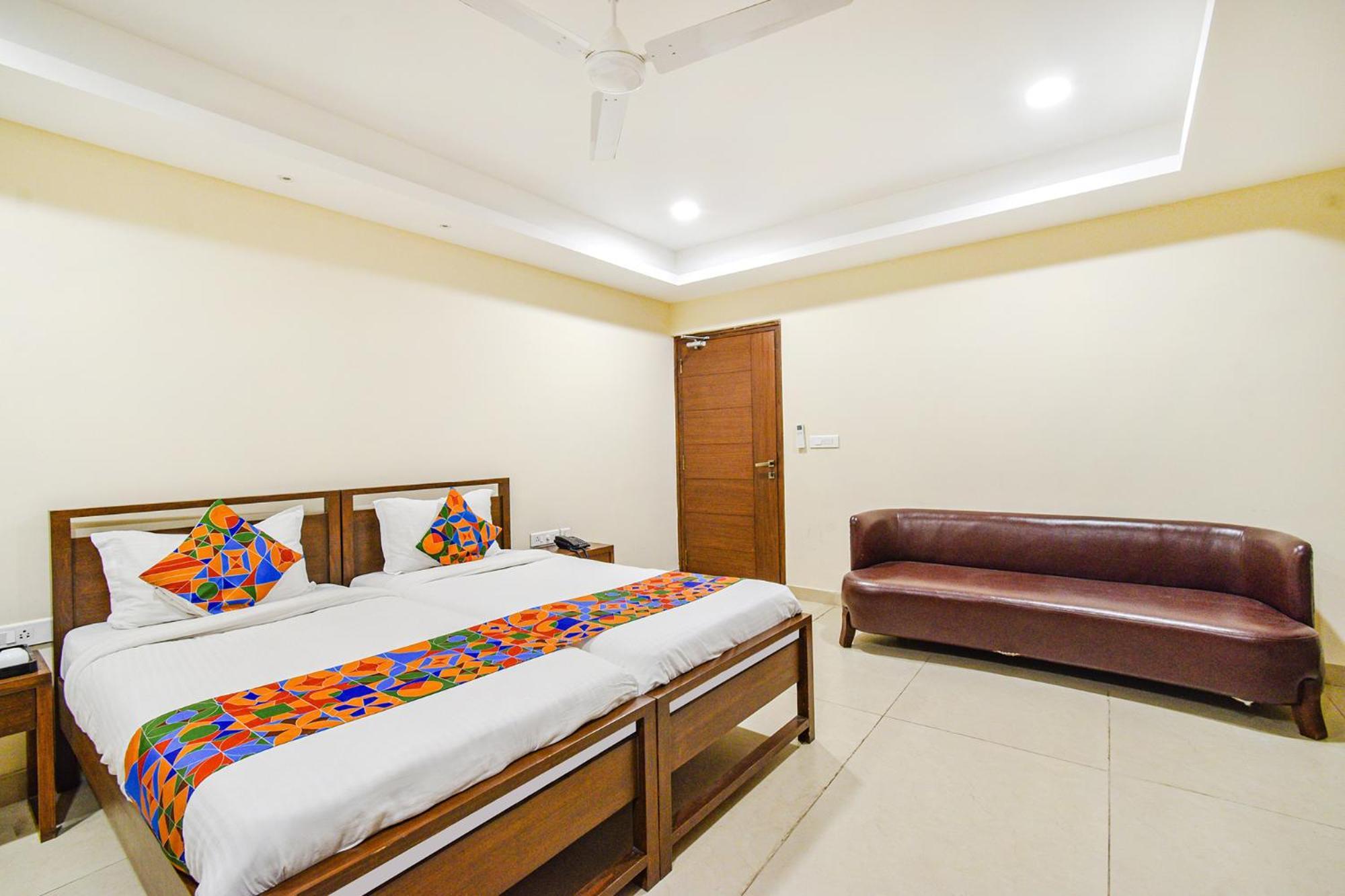 Fabhotel Prime Am Suites - Nr Yashoda Hospitals - Secunderabad Haidarábád Kültér fotó